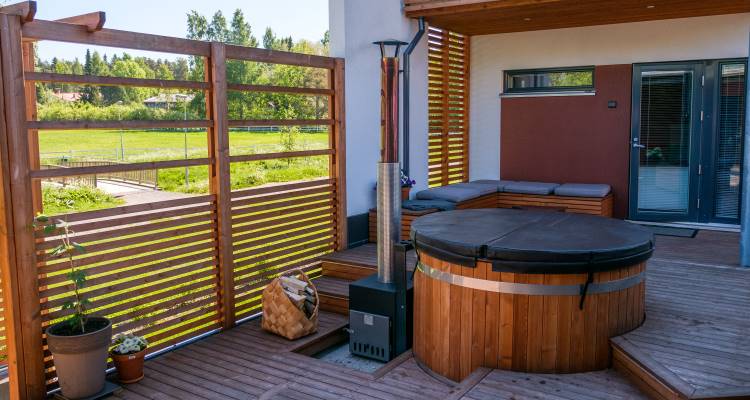 Paljun voi upottaa terassiin | Kirami