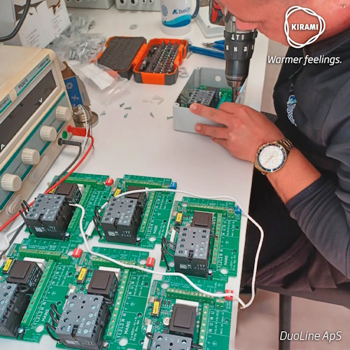 Nykyään DuoLinellä on 12 työntekijää, jotka työskentelevät toimistossa, myynnissä ja asentajina.