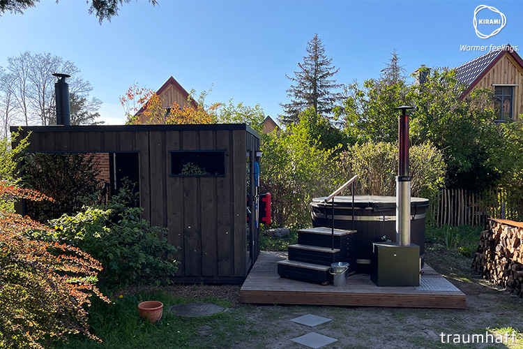 TraumHaffin | Pieneenkin pihaan mahtuu ulkosauna ja palju oikealla asettelulla | Kirami