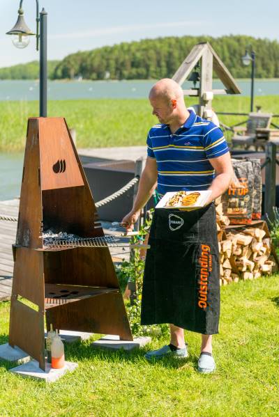 Outstanding by Kirami Freedom ja keittiömestari Jesse Söderlund