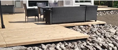 Näyttävä ja helpommin huollettava terassi Kiramin patioelementeillä