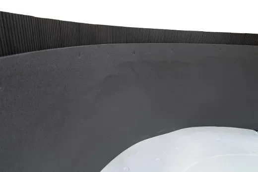 Lisäeriste muovisen sisäaltaan ja paneelin väliin.