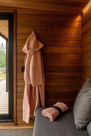 Ulkorakennus, joka sopii moneen eri käyttötarkoitukseen | Kirami FinVision® - lounge M Misty