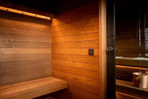 Kirami FinVision® -pukukoppi S Misty, oikea – laadukasta käsityötä