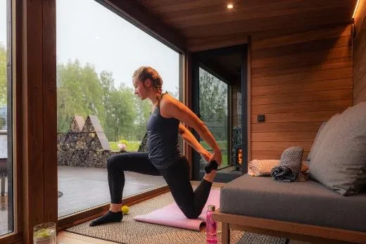 Kirami FinVision® - lounge XL Misty | isot ikkunat tuo takapihan lähellesi.