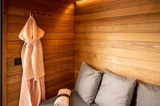 Valo, hyvä tuoksu ja lämmin fiilis siitä on Kirami FinVision® -lounge M Misty tehty